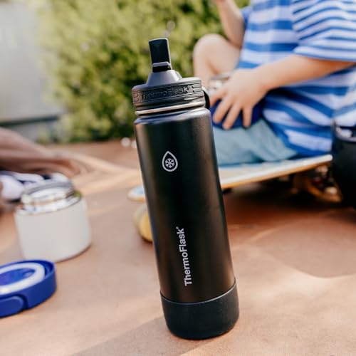 Insulated Water Bottle with Straw Lid