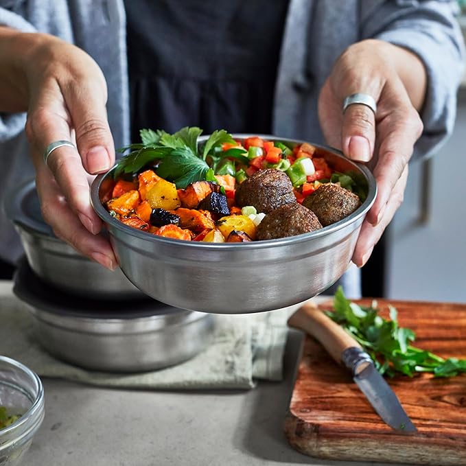 BLACK + BLUM Lunch Bowl - Reusable Meal Prep Containers for Picnic & Camping - Microwavable Stainless Steel Lunch & Dinner Food Storage Box with Leak Proof Lid - Dishwasher & Oven Safe - 650ml